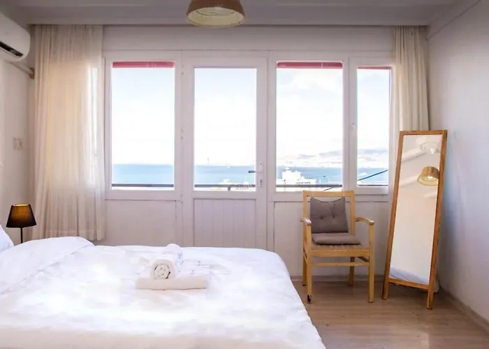 3-storey Detached House With A View In The Center Ferienhaus