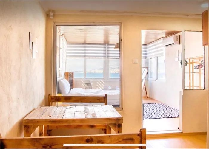 Hébergement de vacances 3-storey Detached House With A View In The Center